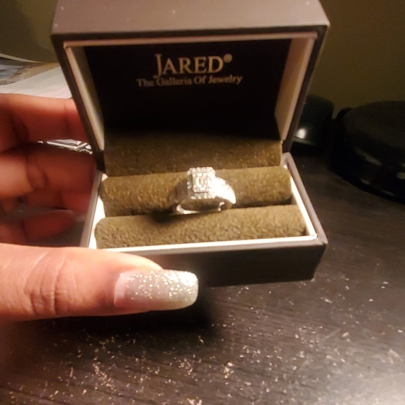 2ct. Engagement ring